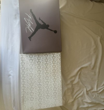 Ma Mani re Air Jordan 4 Retro Violet Ore