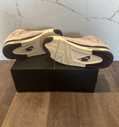 Ma Mani re Jordan 4