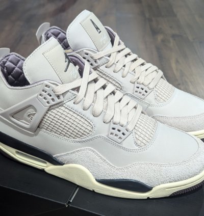 Ma Mani re Nike Air Jordan 4 Retro