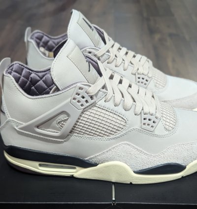 Ma Mani re Nike Air Jordan 4 Retro