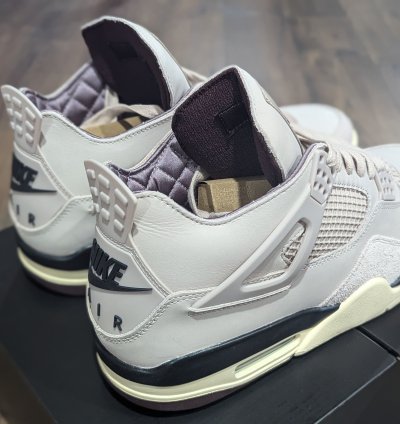 Ma Mani re Nike Air Jordan 4 Retro