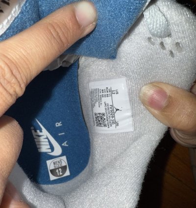 Military blue Jordan 4