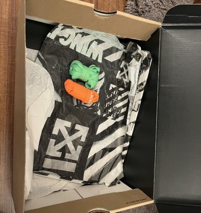 NEW Off-White Jordan 1 Chicago Size 10 5