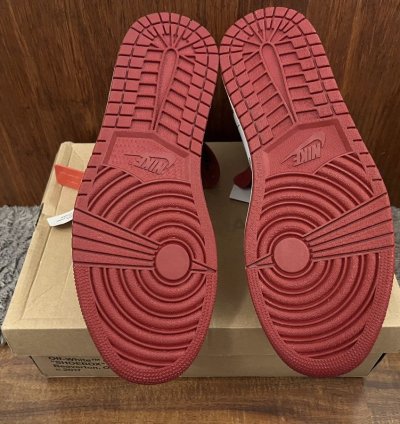 NEW Off-White Jordan 1 Chicago Size 10 5