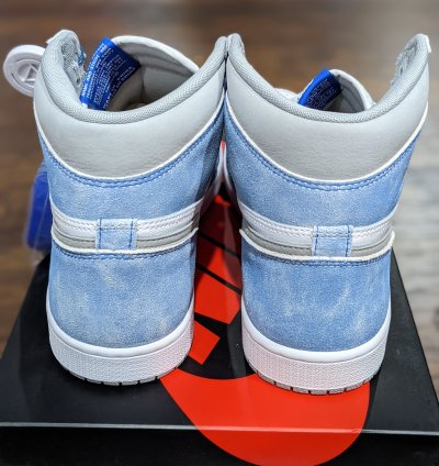 Nike Air Jordan 1 Retro High OG Hyper Royal