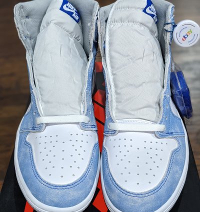 Nike Air Jordan 1 Retro High OG Hyper Royal