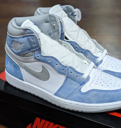 Nike Air Jordan 1 Retro High OG Hyper Royal