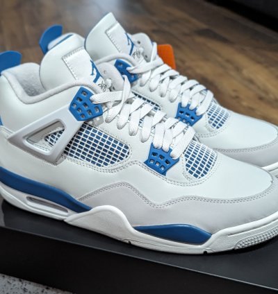 Nike Air Jordan 4 Retro Military Blue