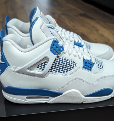 Nike Air Jordan 4 Retro Military Blue