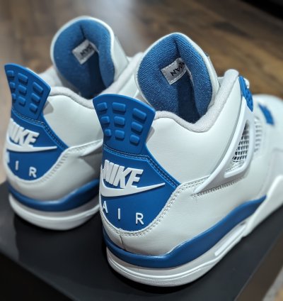 Nike Air Jordan 4 Retro Military Blue