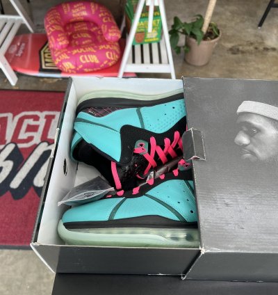 Nike LeBron 8 South Beach Sz 11 5 (2021)