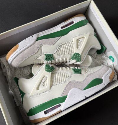 Nike SB Air Jordan 4 Retro Pine Green
