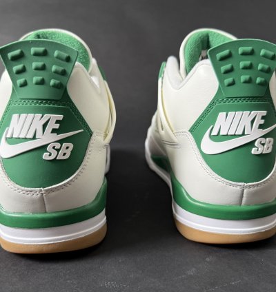 Nike SB Air Jordan 4 Retro Pine Green