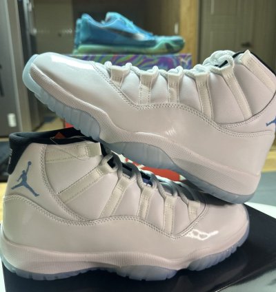 Jordan 11 Retro Columbia Legend Blue