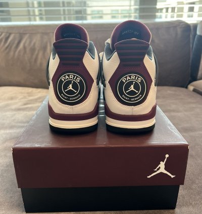 PSG Jordan 4
