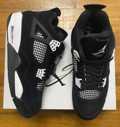 Size 10 5 - Air Jordan 4 Retro White Thunder Black Men
