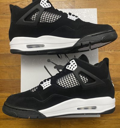 Size 10 5 - Air Jordan 4 Retro White Thunder Black Men