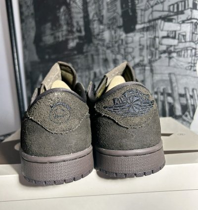 Size 8 Travis Scott Air Jordan 1 Velvet Brown