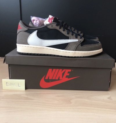 Travis Scott - Air Jordan 1 Low Dark Mocha