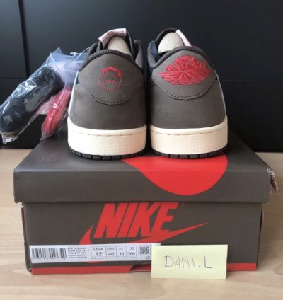 Travis Scott - Air Jordan 1 Low Dark Mocha