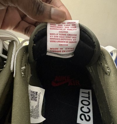Travis Scott Air Jordan 1 Low - Medium Olive