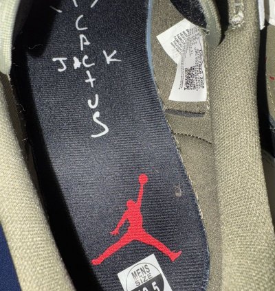 Travis Scott Air Jordan 1 Low - Medium Olive