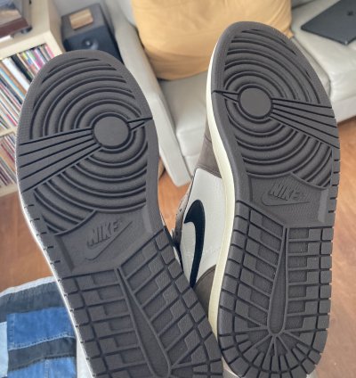 Travis Scott Air Jordan 1 Retro High OG Mocha