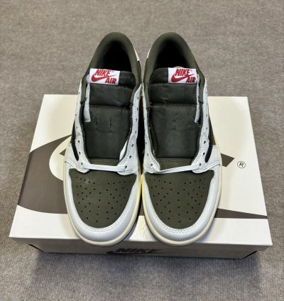 Travis Scott Air Jordan 1 Retro Low OG SP Medium Olive