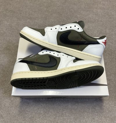 Travis Scott Air Jordan 1 Retro Low OG SP Medium Olive