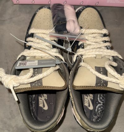 Travis Scott Dunk Low Special box