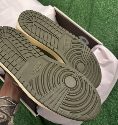 Travis Scott Jordan 1 low