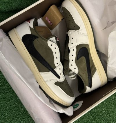 Travis Scott Jordan 1 low