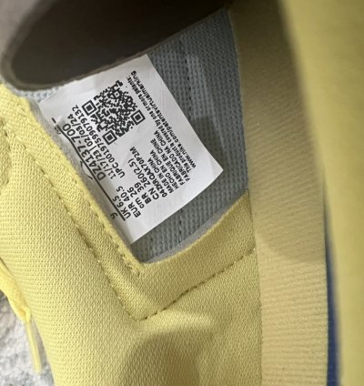 Travis Scott Jordan 1 Low Canary