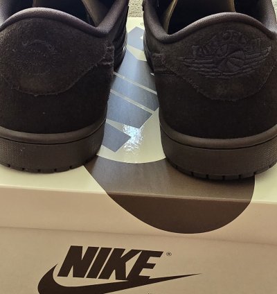 Travis Scott Jordan 1 Low Velvet Brown