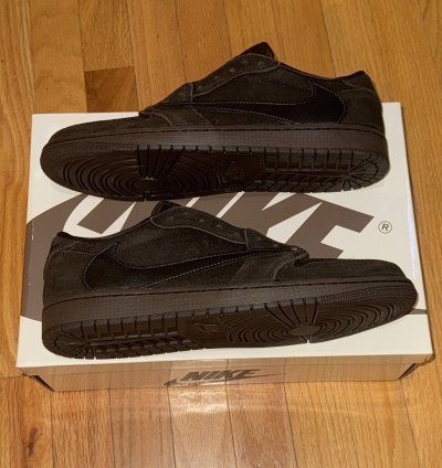 TRAVIS SCOTT JORDAN 1 Lows Velvet Mocha