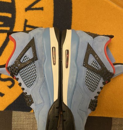 Travis Scott Jordan 4 Retros