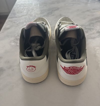 Travis Scott Medium Olive