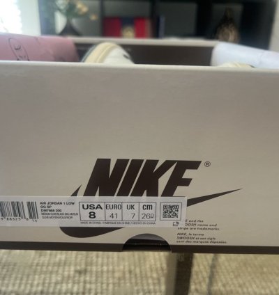 Travis Scott Medium Olive Jordan 1 Lows - Size 8