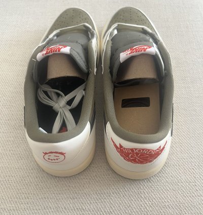 Travis Scott Medium Olive Jordan 1 Lows - Size 8