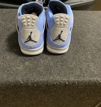 University blue Jordan 4