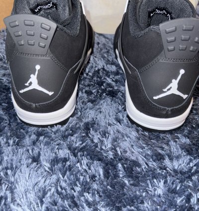 White Thunder 4s