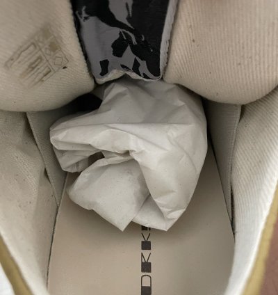 (42 5) Plush Puffer Jumbo Lace Sneakers