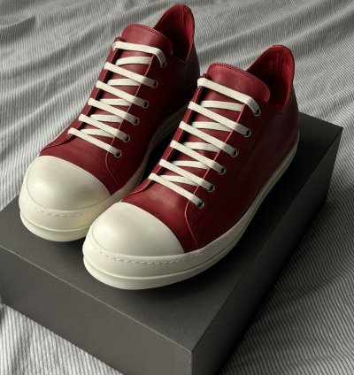 (43) Cardinal Red Ramone Sneakers