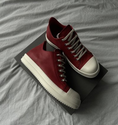 (43) Cardinal Red Ramone Sneakers