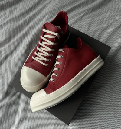 (43) Cardinal Red Ramone Sneakers