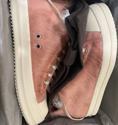 22 Strobe Pink Fur Low Ramones