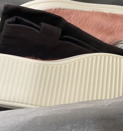 22 Strobe Pink Fur Low Ramones