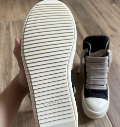 42 NYLON Jumbo Laces puffer high top Ramones