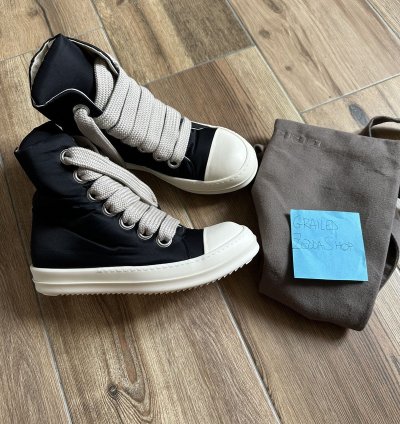 42 NYLON Jumbo Laces puffer high top Ramones