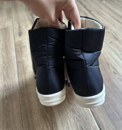 42 NYLON Jumbo Laces puffer high top Ramones